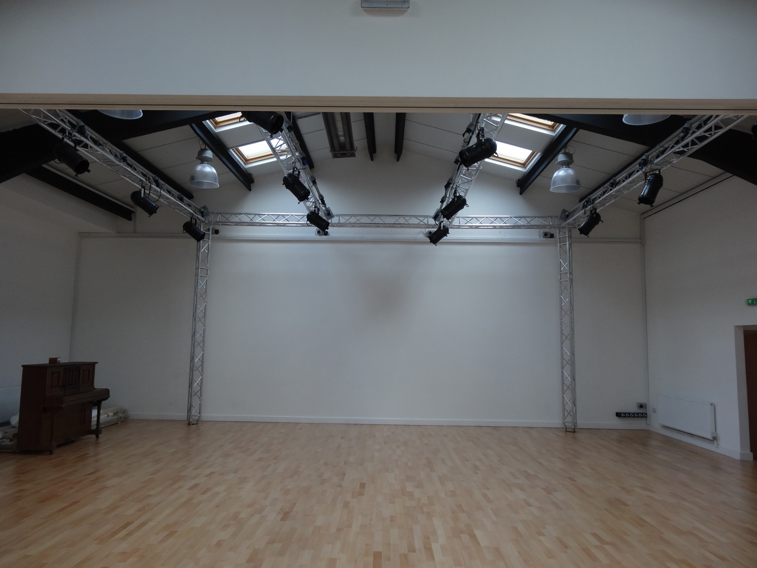 Dance Studio Installation Rigging Equipment Lighting Uk Dance Studio Installation Rigging Equipment Lighting Uk